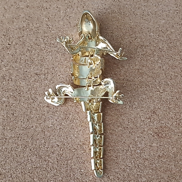 Articulating Gecko Brooch - Picture 5 of 5